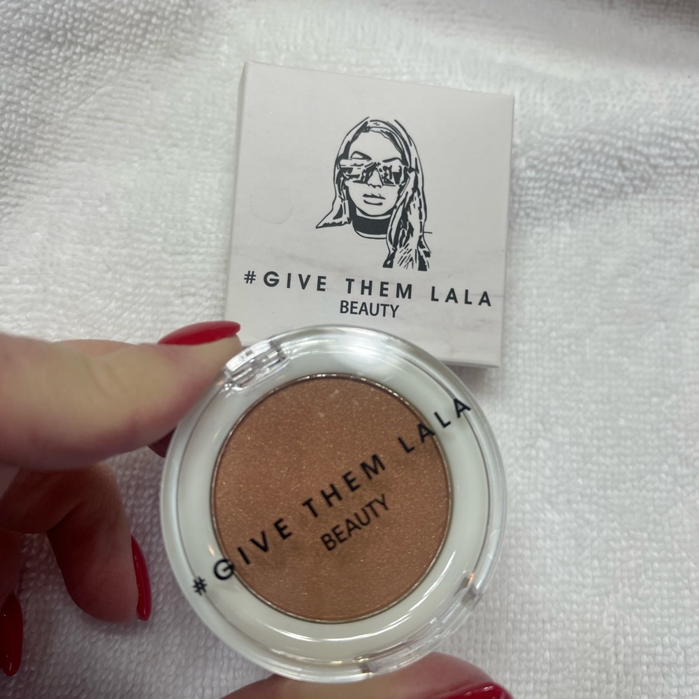 #GIVE THEM LALA BEAUTY BRONZER